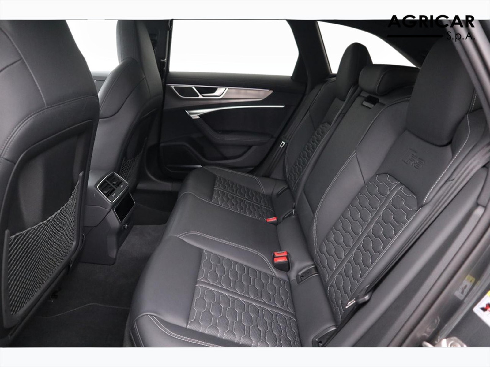 8 - Audi RS6 avant 4.0 v8 mhev quattro tiptronic