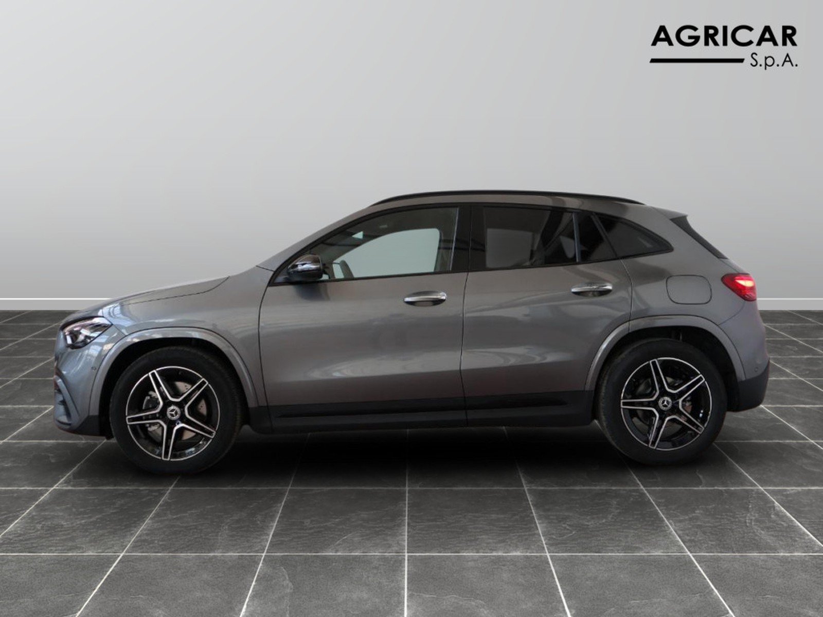 3 - Mercedes GLA 180 d amg line advanced plus 8g-dct