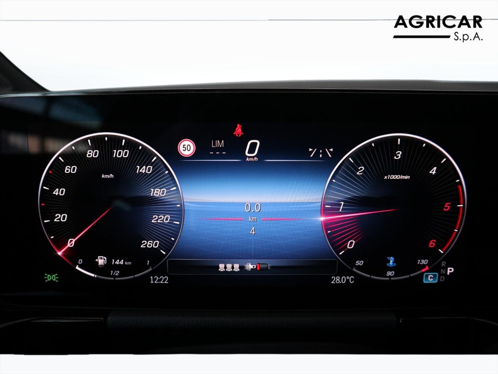 9 - Mercedes GLA 180 d amg line advanced plus 8g-dct