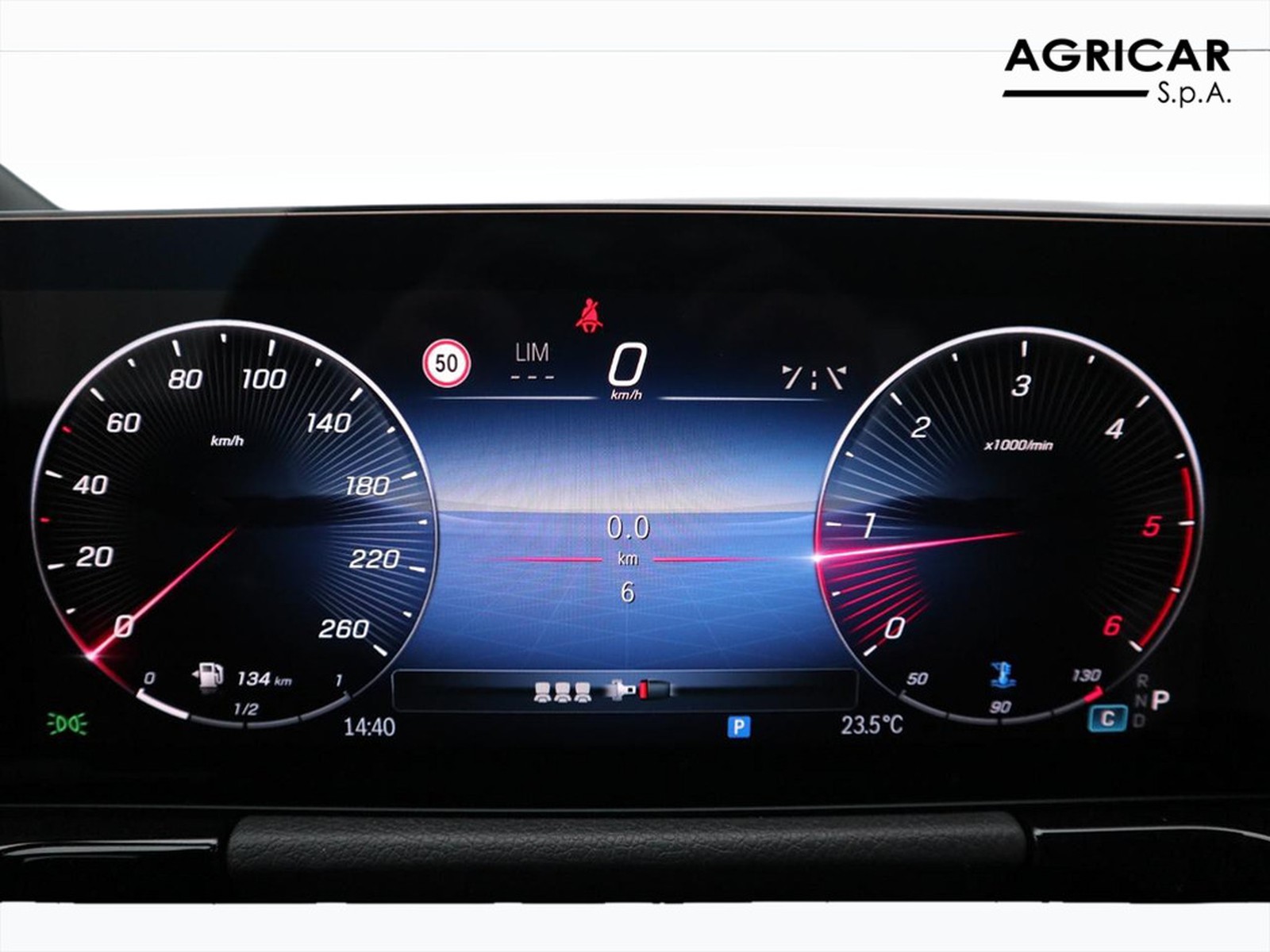 9 - Mercedes GLA 200 d progressive advanced plus 8g-dct