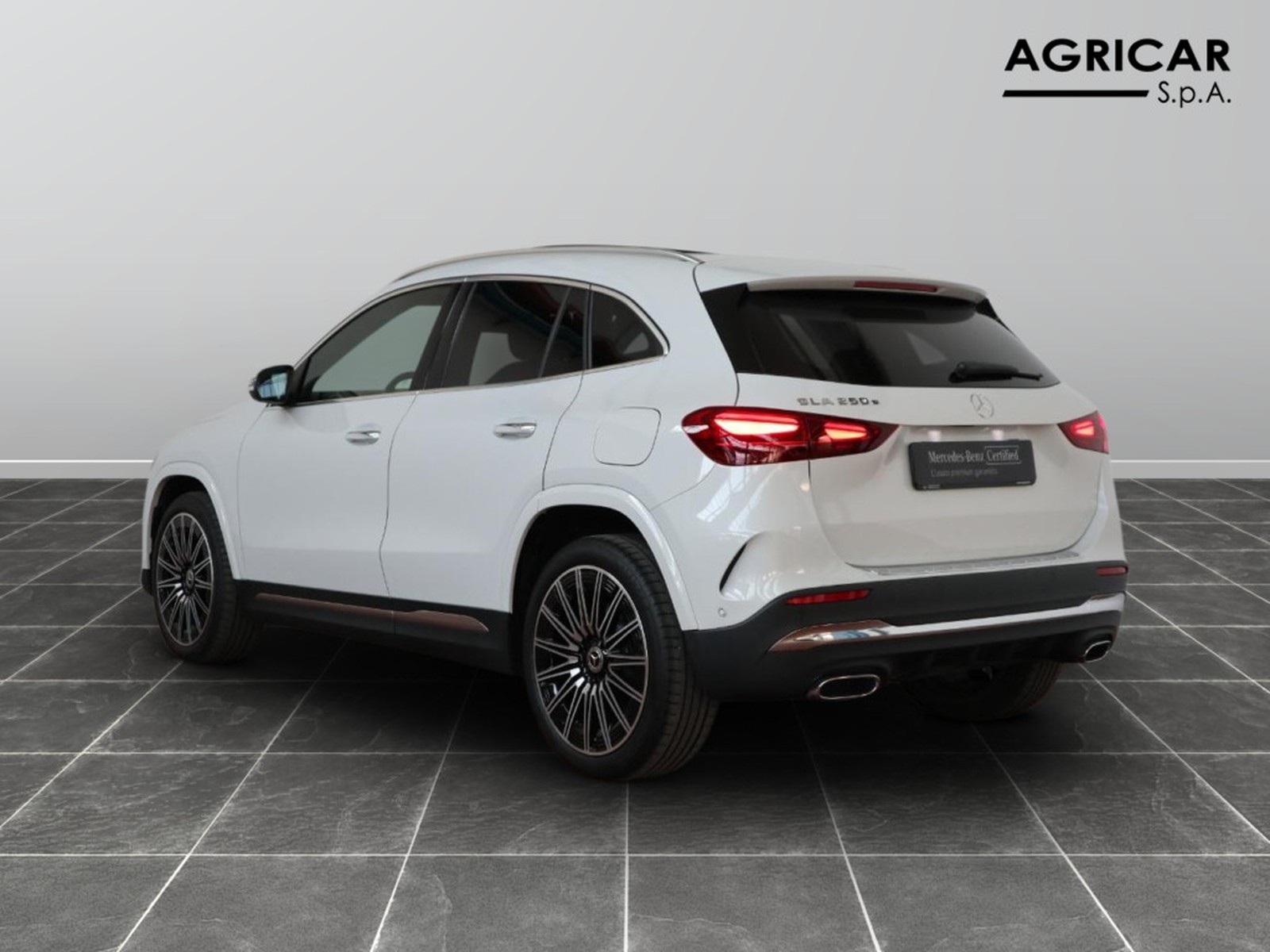 5 - Mercedes GLA 250 e plug-in-hybrid amg line advanced plus 8g-dct