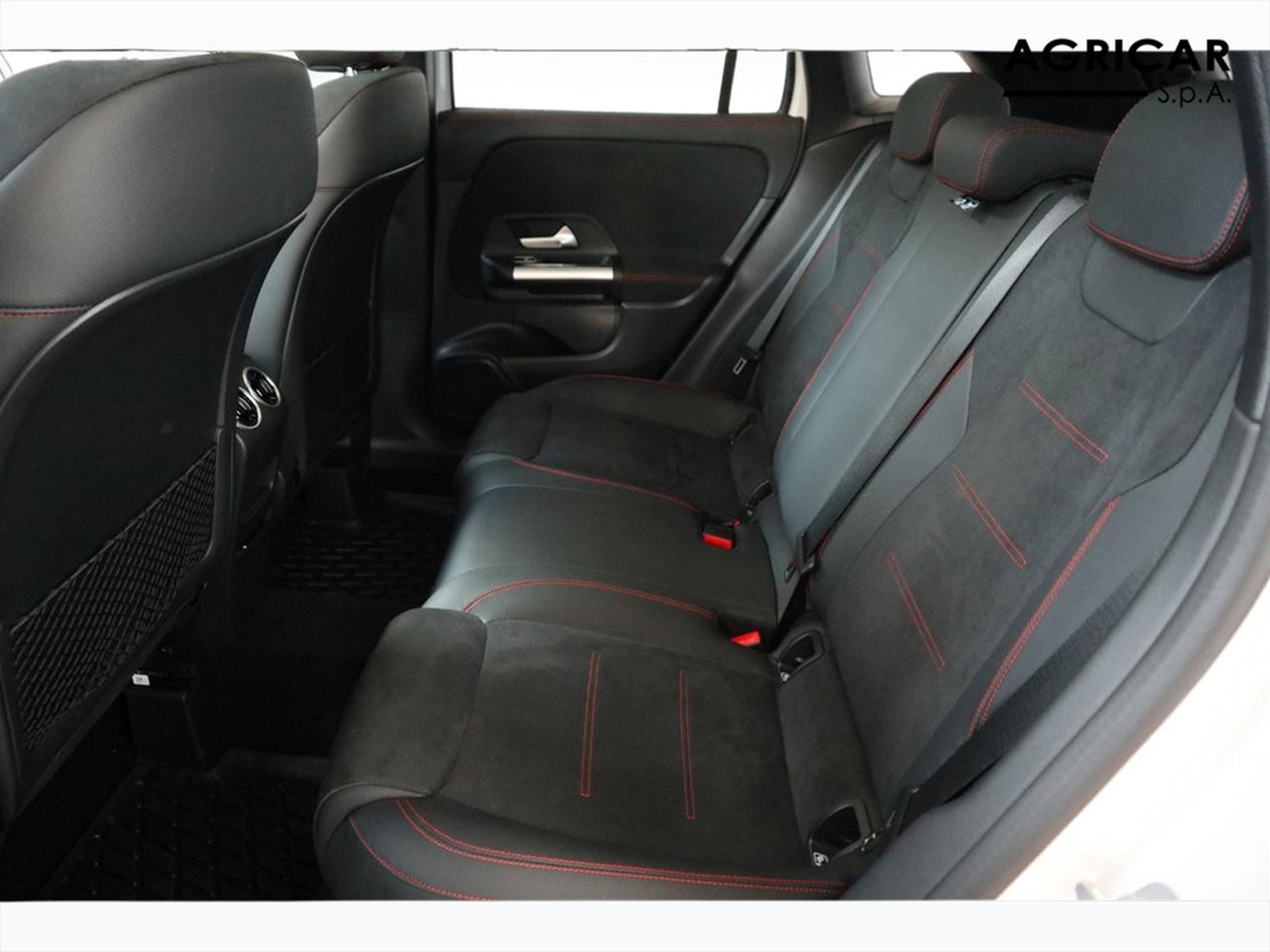 8 - Mercedes GLA 250 e plug-in-hybrid amg line advanced plus 8g-dct