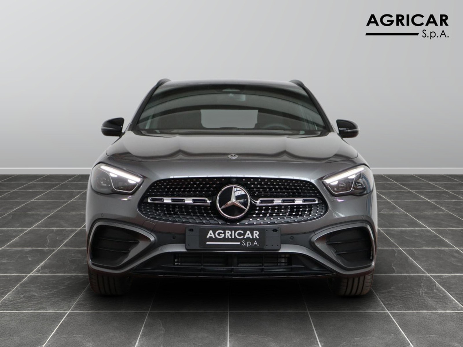 2 - Mercedes GLA 180 d amg line advanced plus 8g-dct