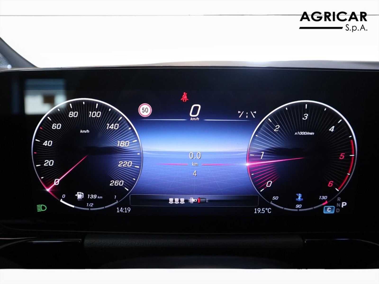 9 - Mercedes GLA 180 d progressive advanced 8g-dct