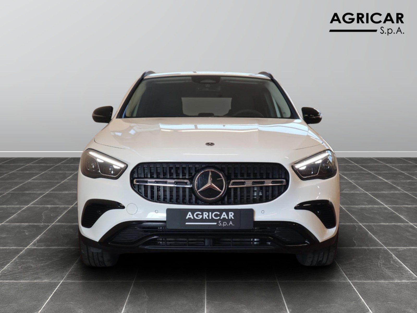 2 - Mercedes GLA 200 d progressive advanced plus 4matic 8g-dct