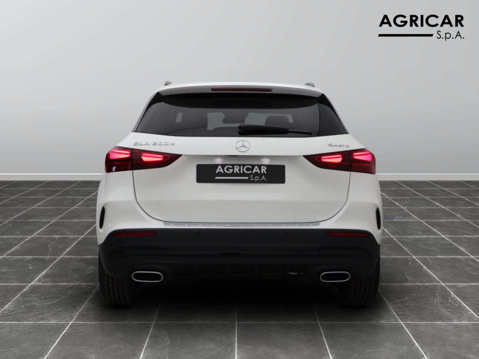 6 - Mercedes GLA 200 d amg line premium 4matic 8g-dct