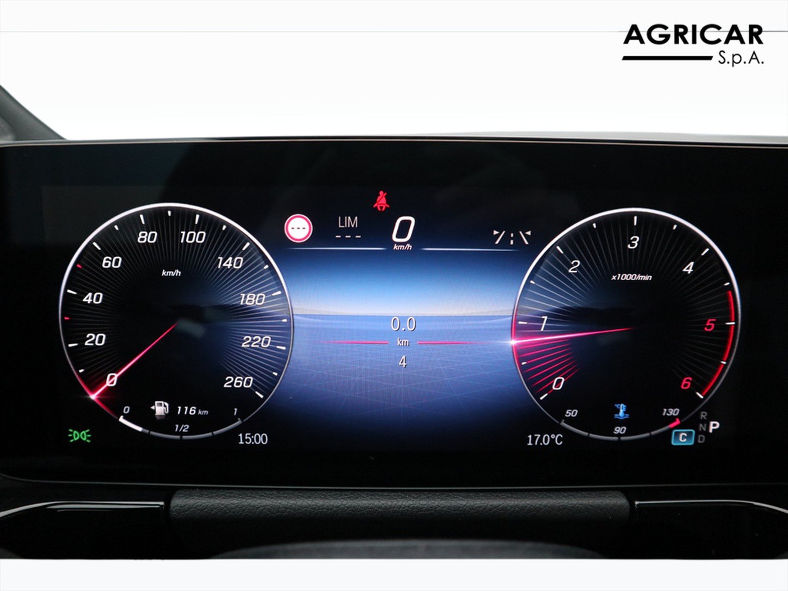 9 - Mercedes GLA 200 d amg line premium 4matic 8g-dct