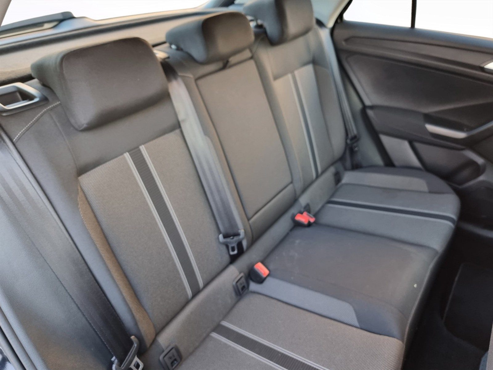 20 - Volkswagen T-Roc 1.0 tsi 110cv style