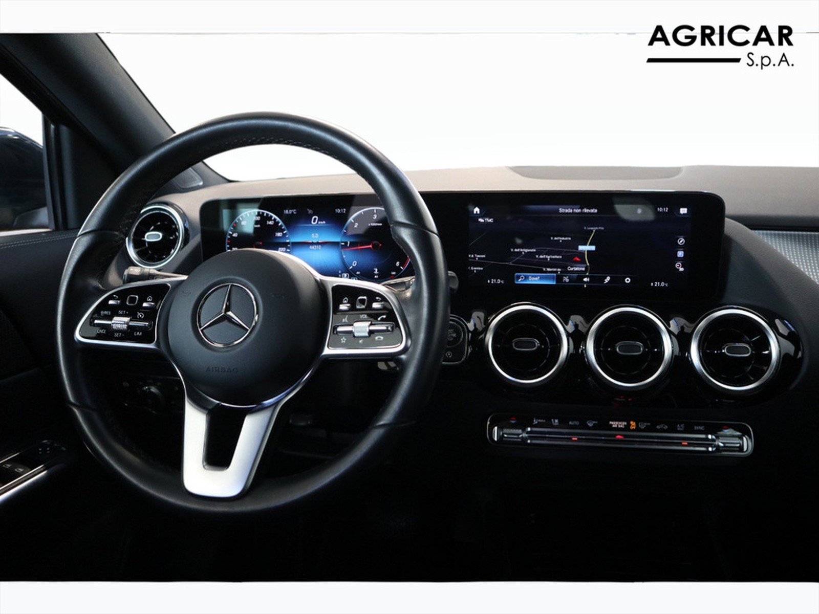 12 - Mercedes GLA 200 d sport plus 4matic 8g-dct