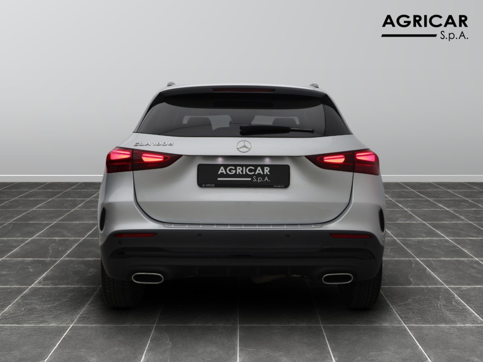 6 - Mercedes GLA 180 d amg line advanced plus 8g-dct