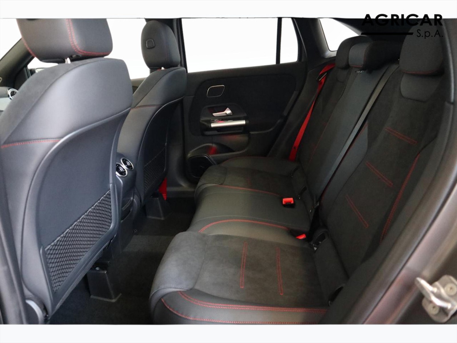 8 - AMG GLA amg 45  s amg line premium 4matic+ 8g-dct