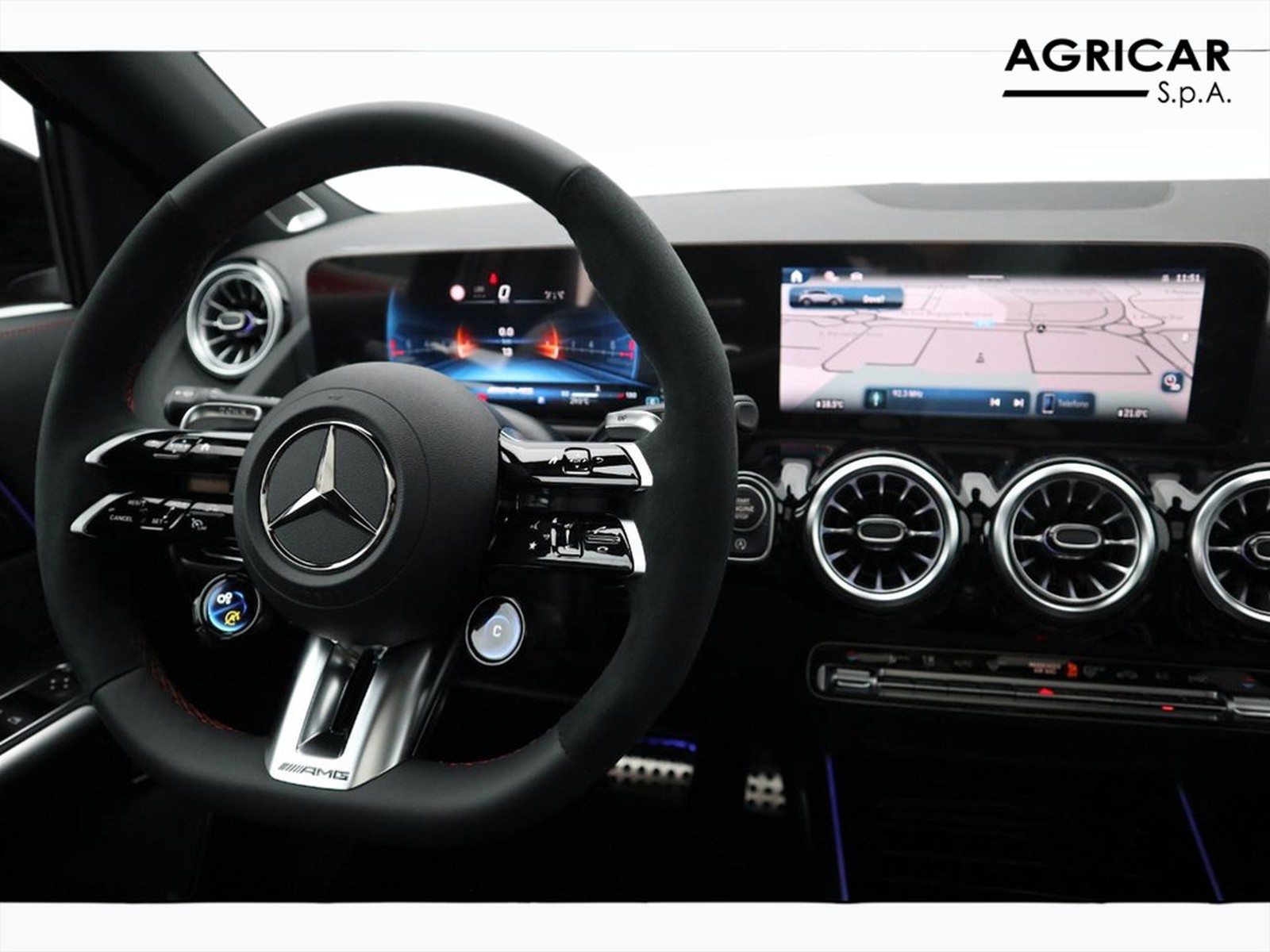 12 - AMG GLA amg 45  premium amg racing collection 4matic+ 8g-dct