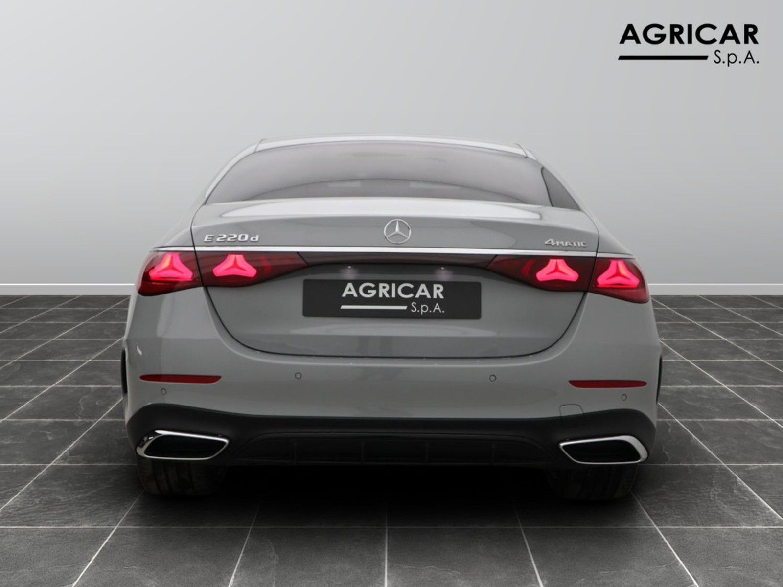6 - Mercedes Classe E berlina 220 d amg line premium 4matic 9g-tronic