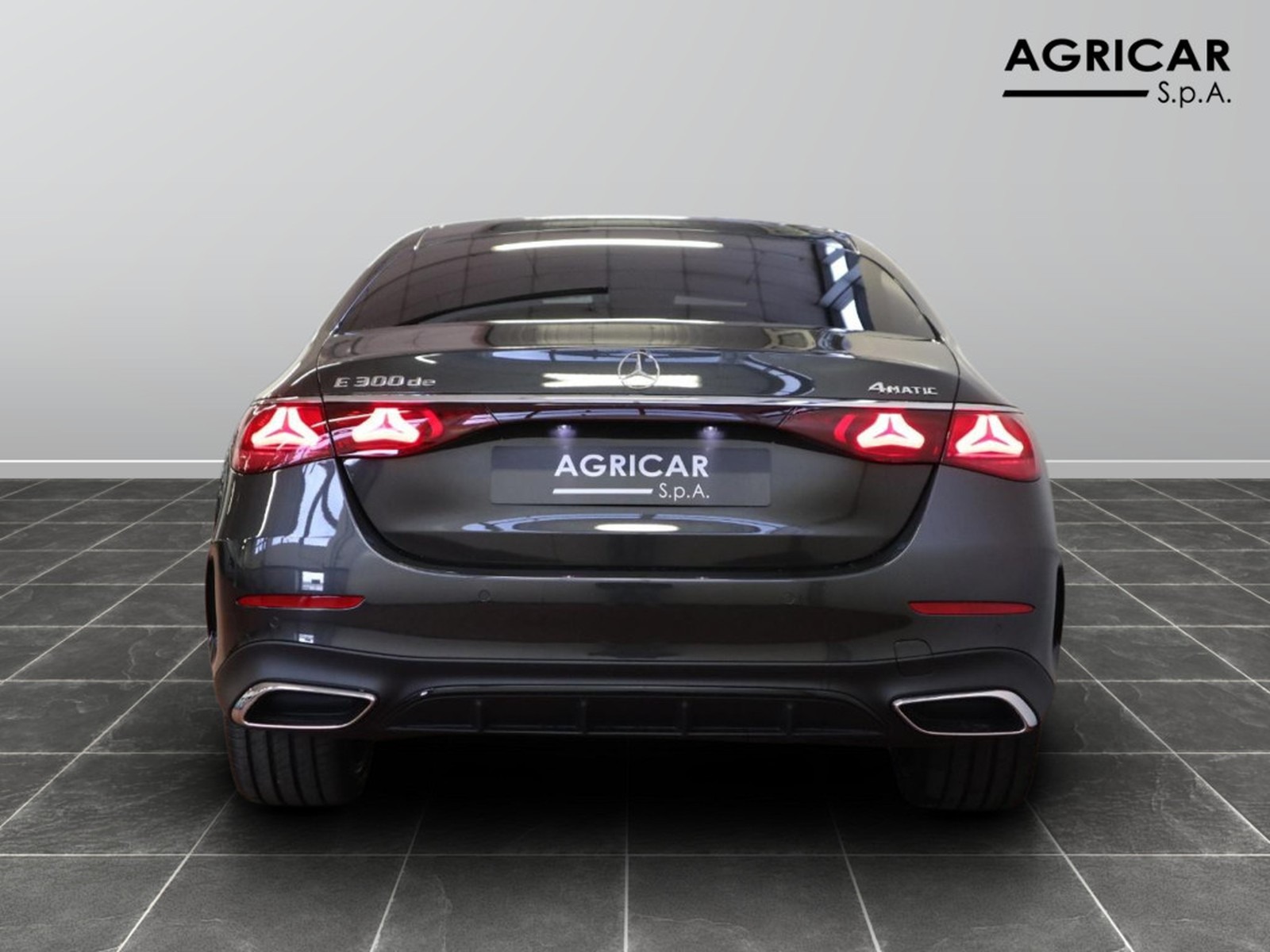 6 - Mercedes Classe E berlina 300 de plug in hybrid amg line premium 4matic 9g-tronic