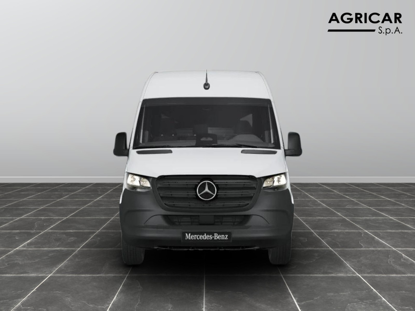 2 - Mercedes Vans Sprinter 315 rwd 2.0 cdi f 37/35 pro