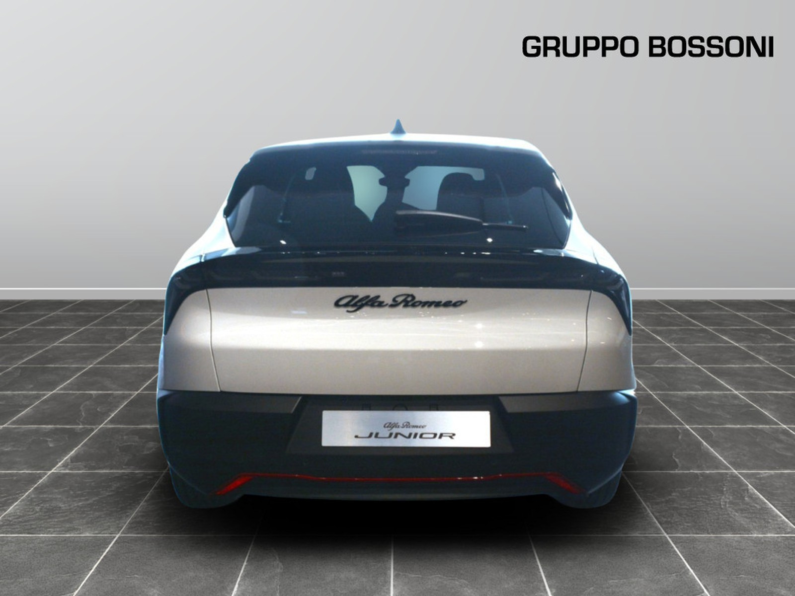 4 - Alfa Romeo Junior bev elettrica speciale