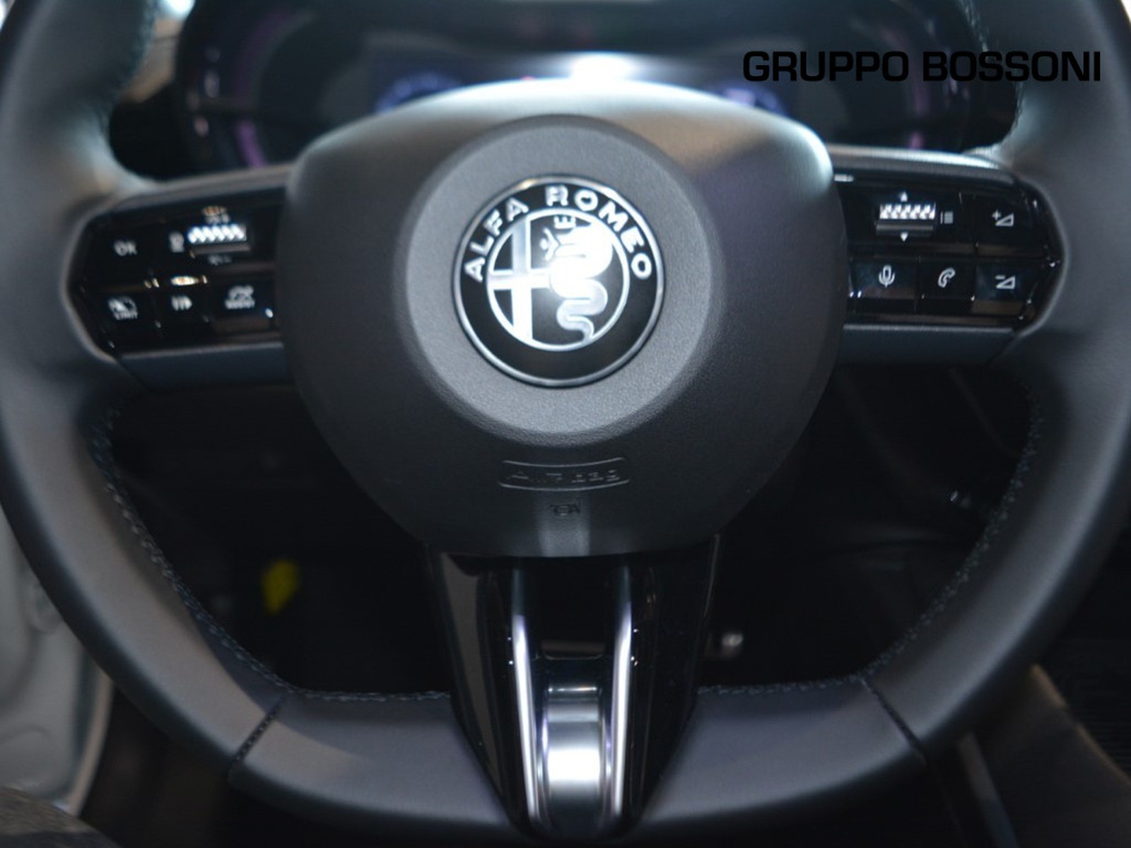 17 - Alfa Romeo Junior bev elettrica speciale