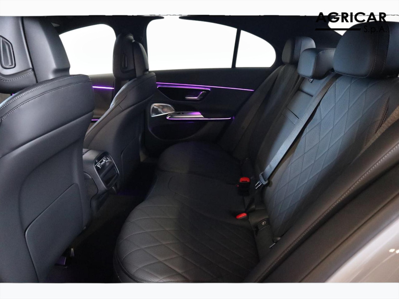 8 - Mercedes Classe E berlina 220 d amg line premium 4matic 9g-tronic