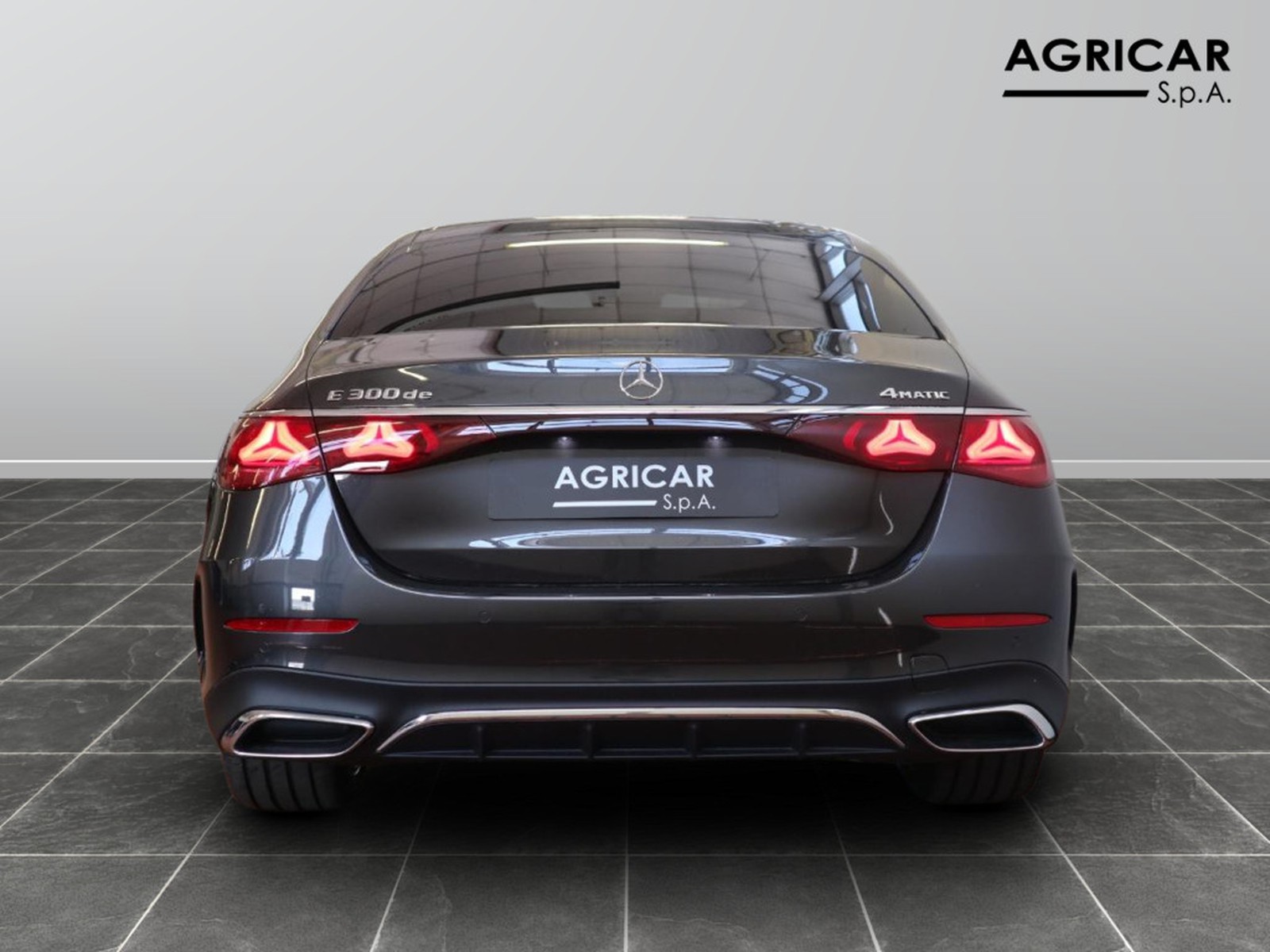 6 - Mercedes Classe E berlina 300 de plug in hybrid amg line premium 4matic 9g-tronic