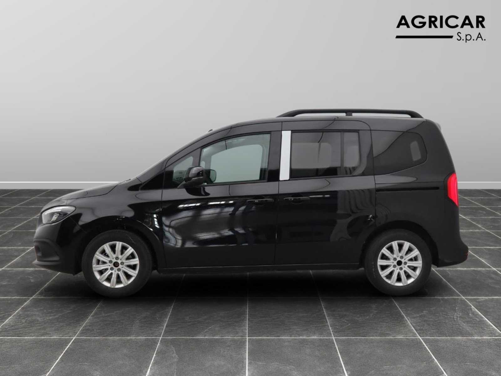 3 - Mercedes Vans Classe T long 180 d progressive 7g-dct