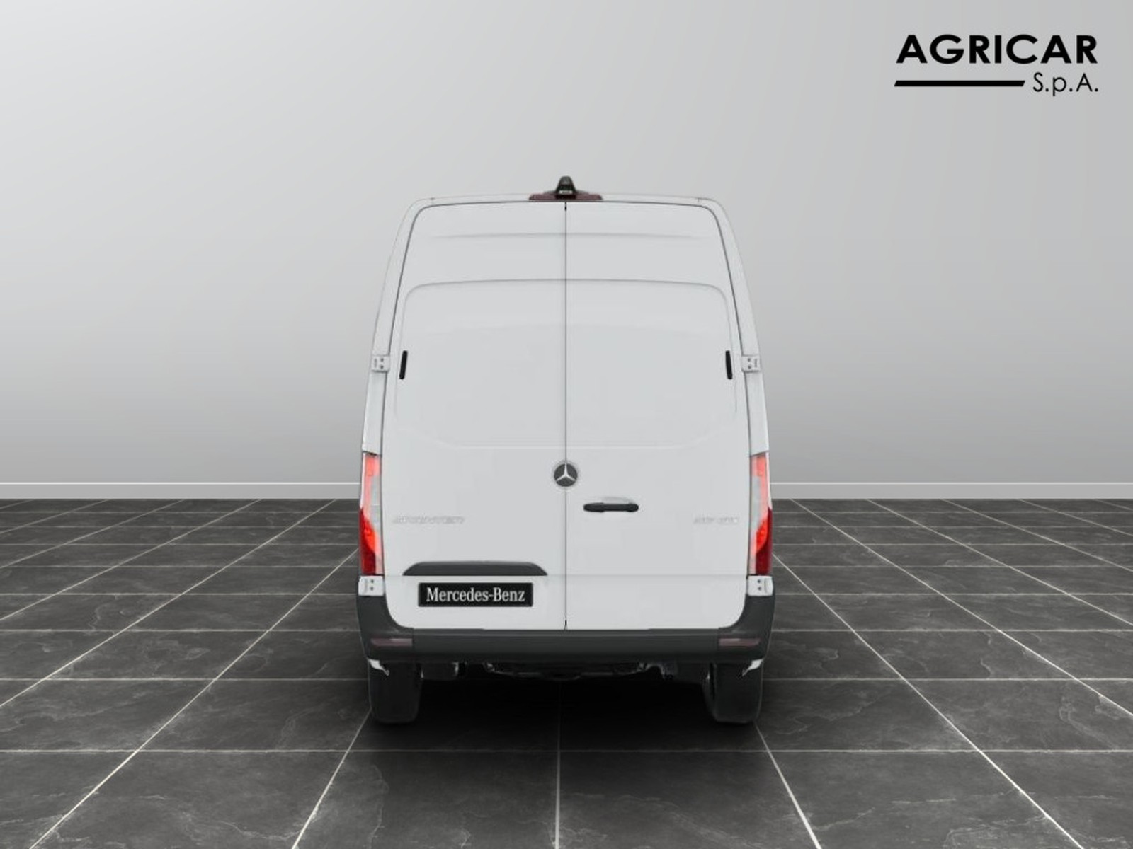 5 - Mercedes Vans Sprinter 317 rwd 2.0 cdi f 37/35 pro