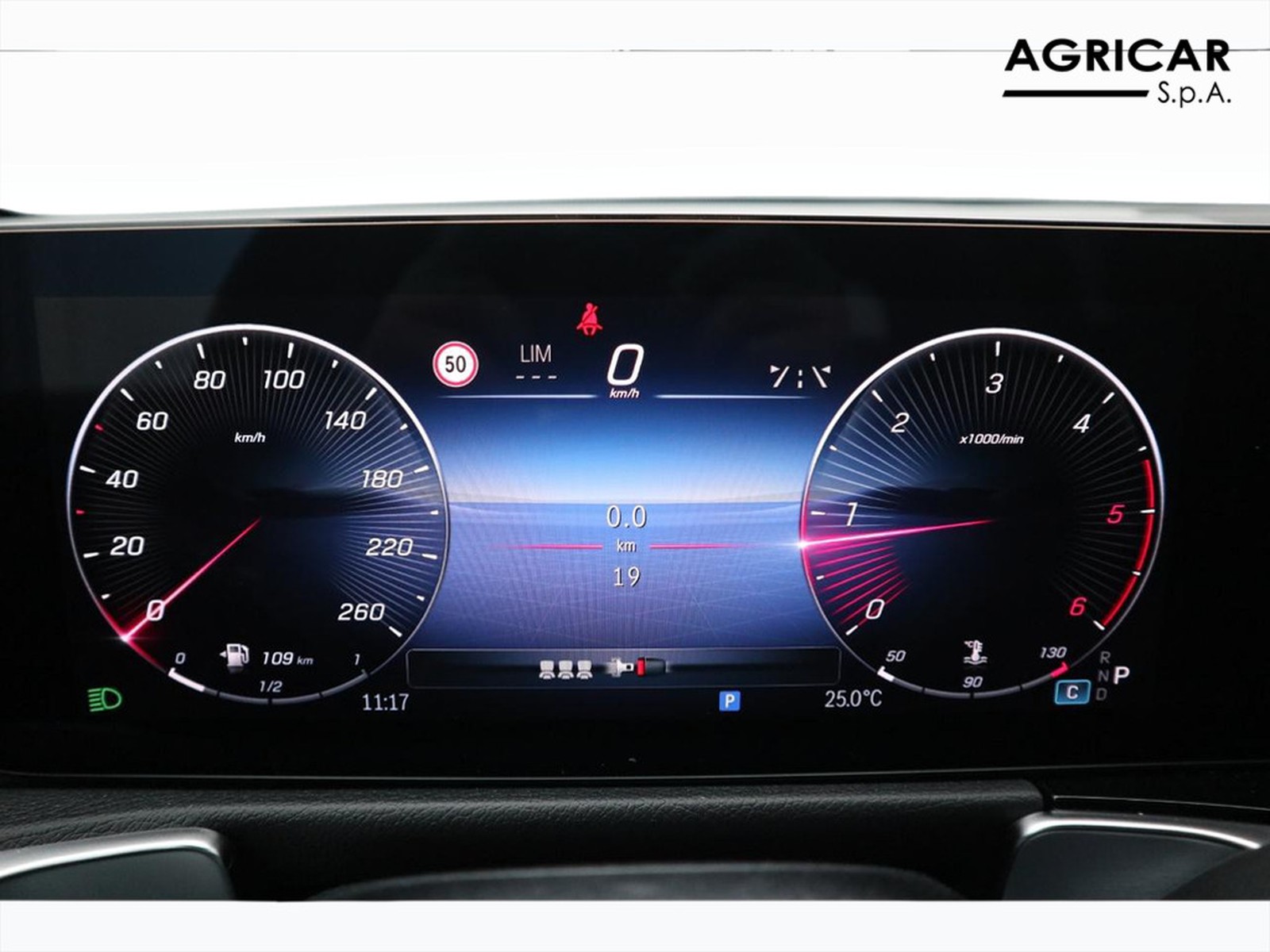 9 - Mercedes GLB 200 d progressive advanced plus 8g-dct