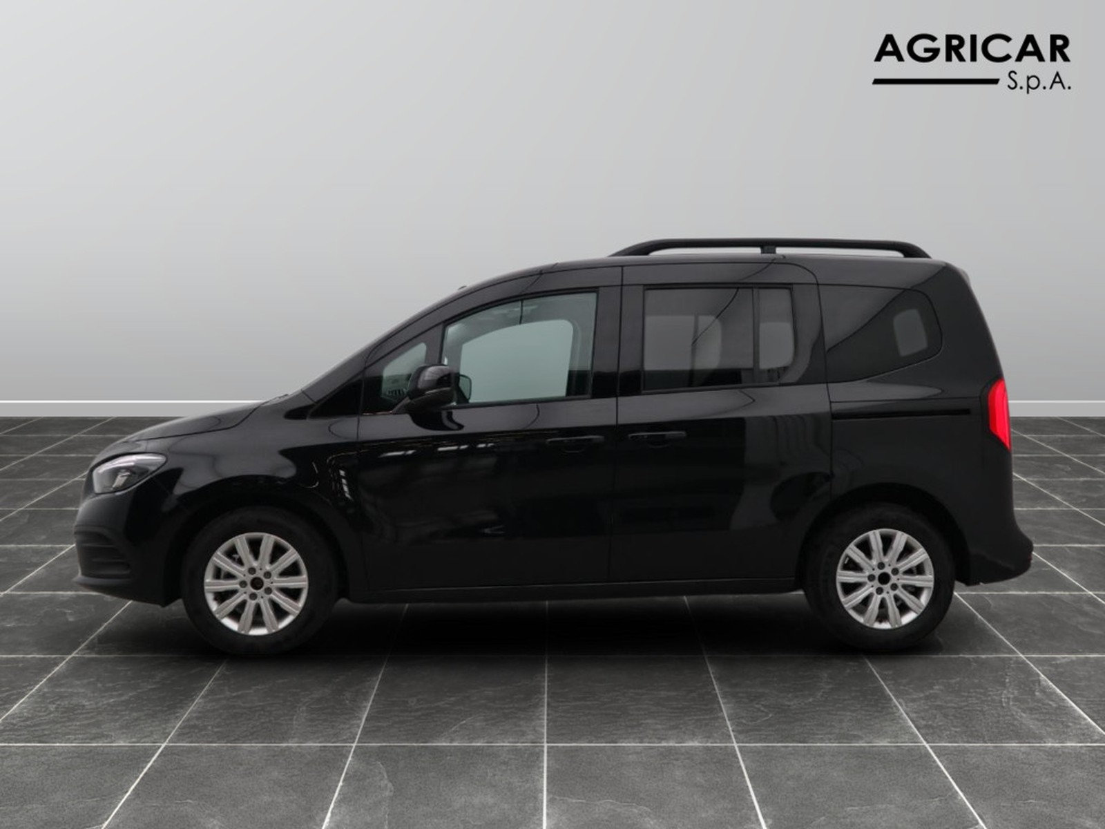 3 - Mercedes Vans Classe T long 180 d premium 7g-dct