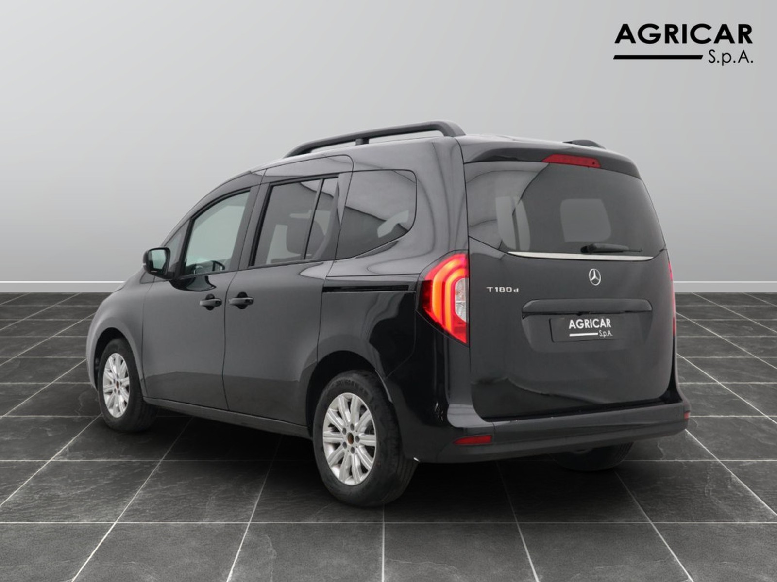 5 - Mercedes Vans Classe T long 180 d premium 7g-dct