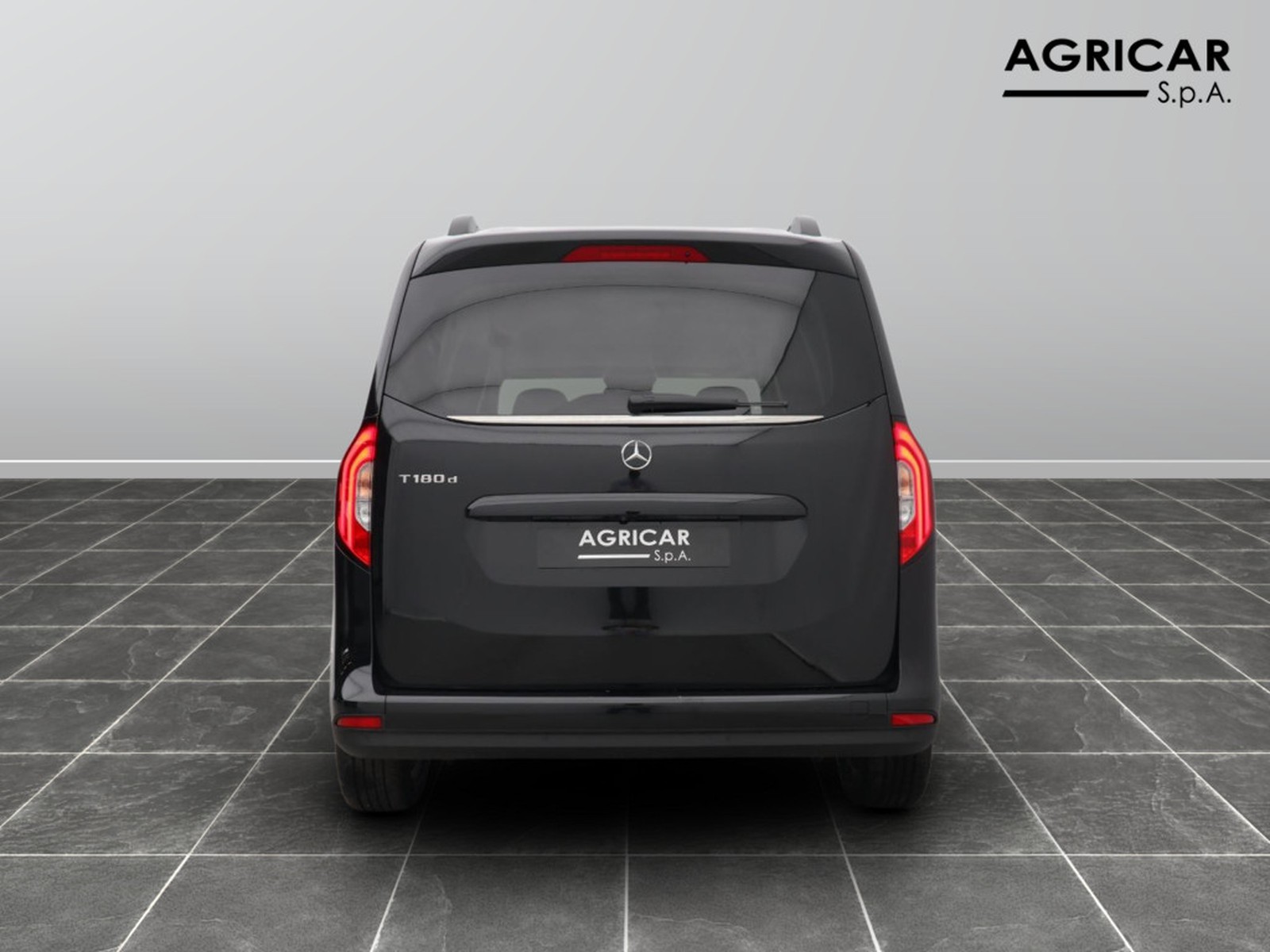 6 - Mercedes Vans Classe T long 180 d premium 7g-dct