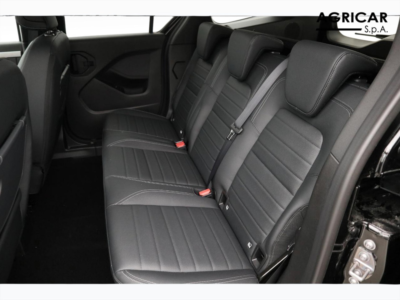 8 - Mercedes Vans Classe T long 180 d premium 7g-dct