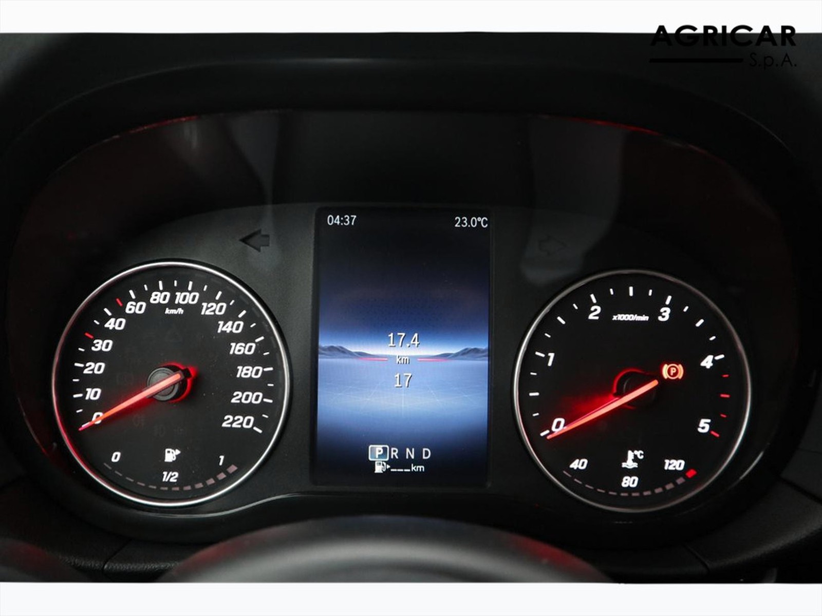 9 - Mercedes Vans Classe T long 180 d premium 7g-dct