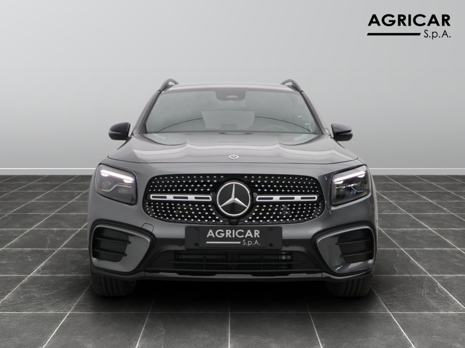 2 - Mercedes GLB 200 d amg line premium 8g-dct