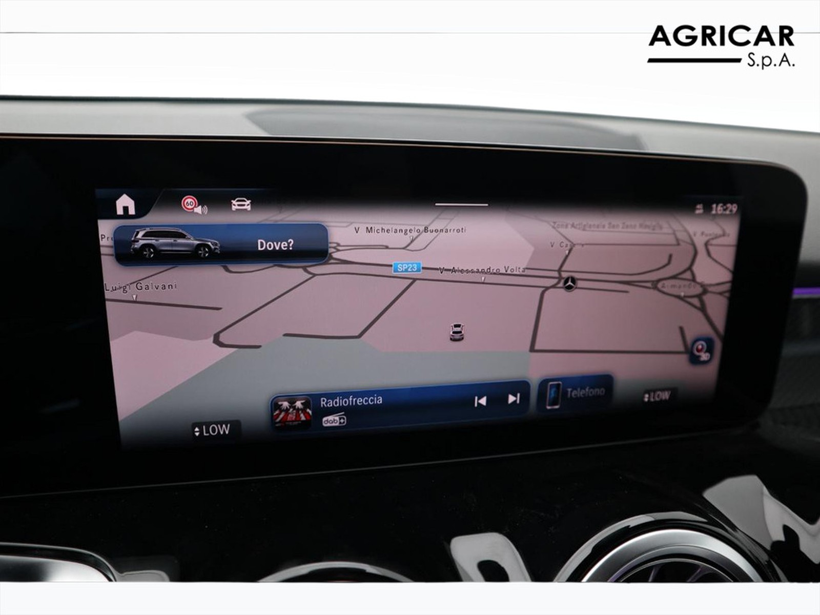 10 - Mercedes GLB 200 d amg line premium 8g-dct