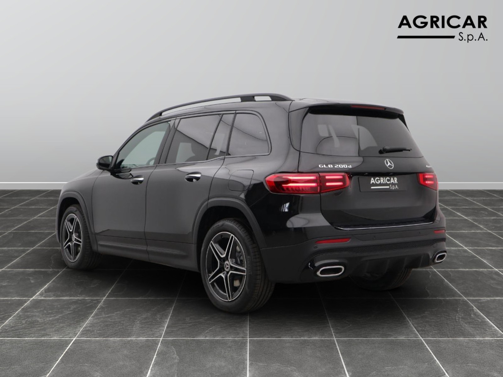 5 - Mercedes GLB 200 d amg line premium 4matic 8g-dct