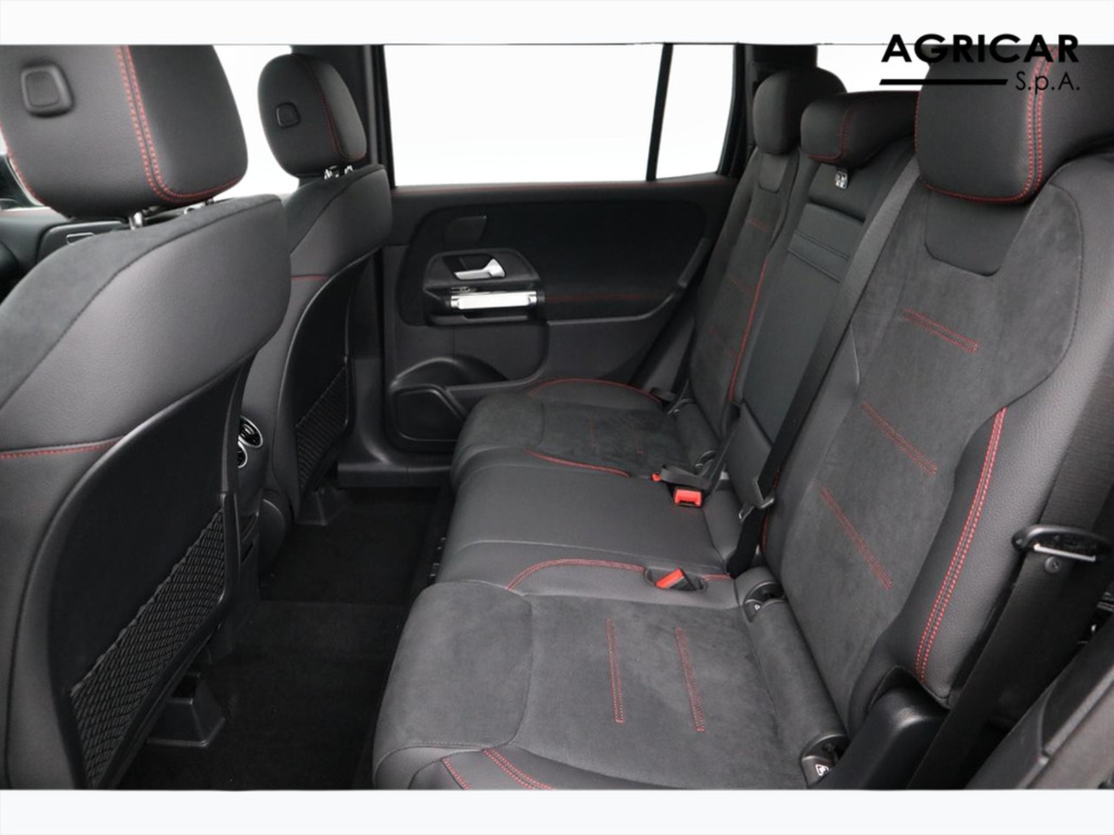 8 - Mercedes GLB 200 d amg line premium 4matic 8g-dct