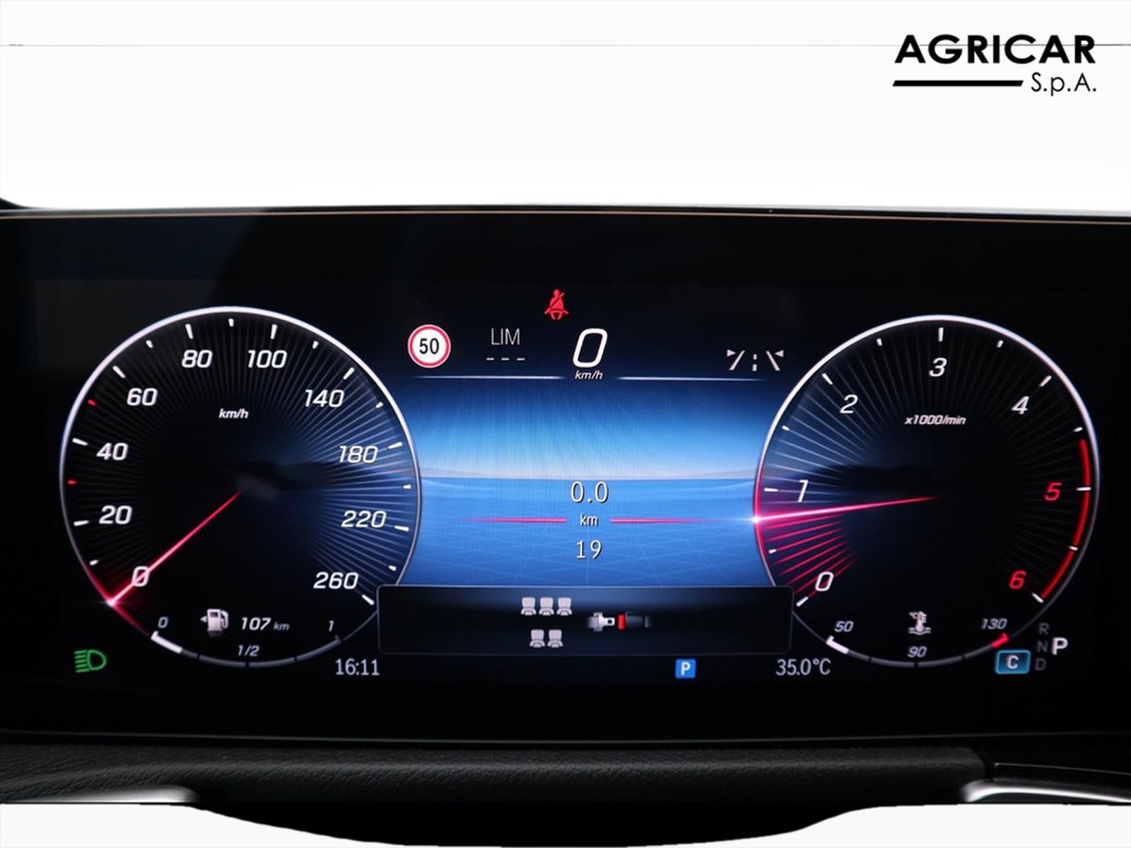 10 - Mercedes GLB 200 d amg line premium 4matic 8g-dct