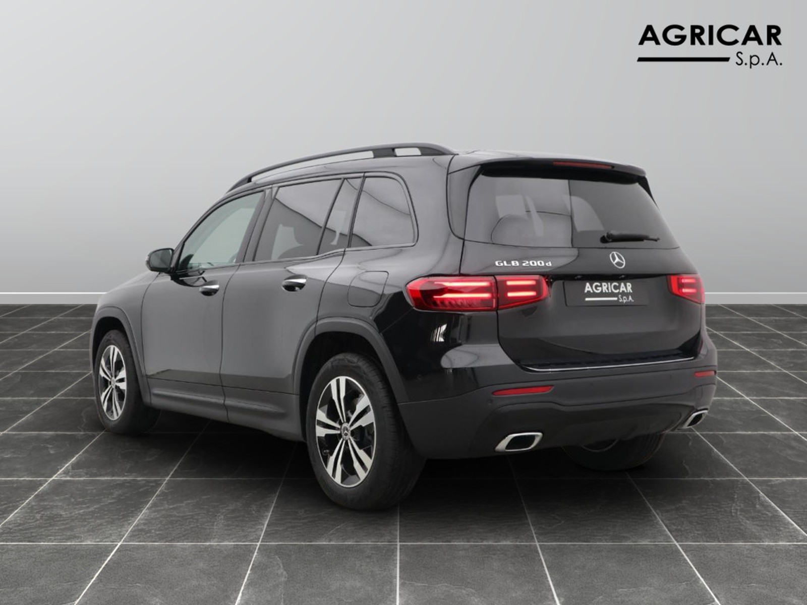 5 - Mercedes GLB 200 d progressive advanced plus 8g-dct