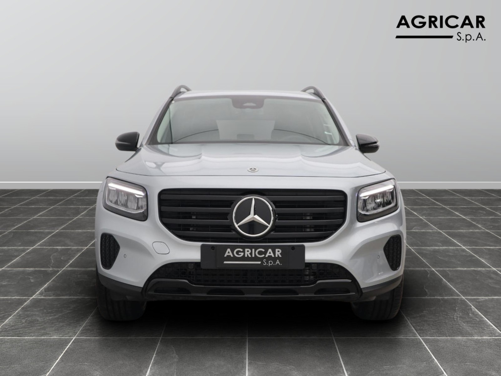 2 - Mercedes GLB 200 d progressive advanced plus 8g-dct
