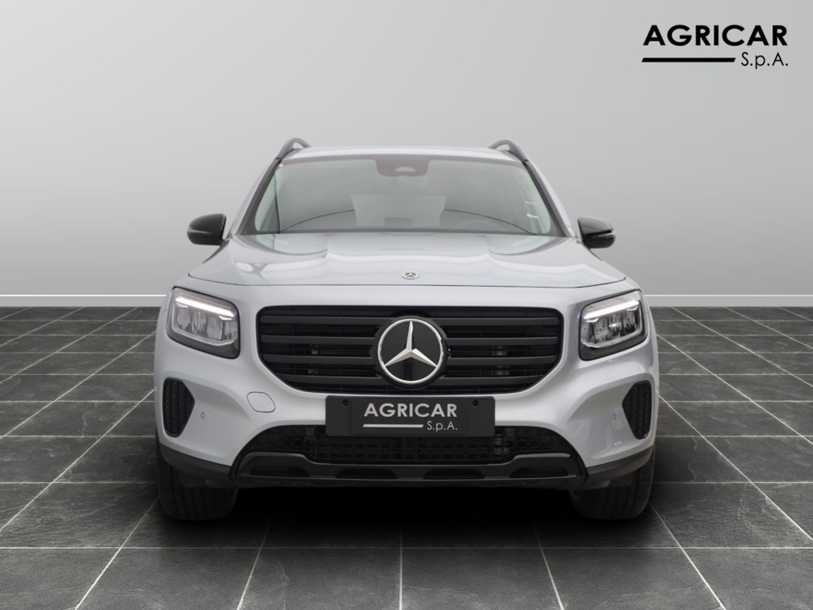 2 - Mercedes GLB 200 d progressive advanced plus 8g-dct