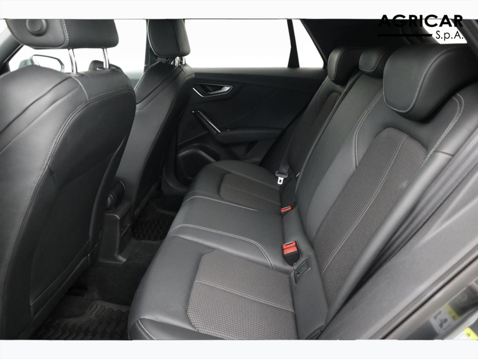 8 - Audi SQ2 s2.0 tfsi quattro s tronic