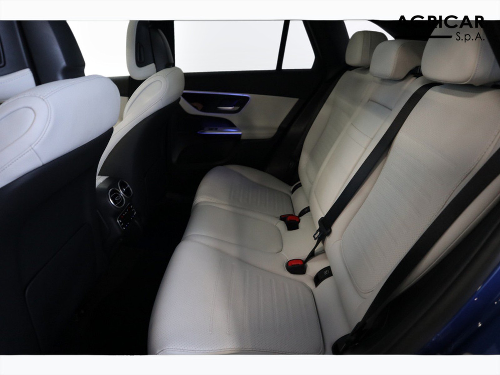 8 - Mercedes GLC suv 220 d amg premium plus 4matic 9g-tronic