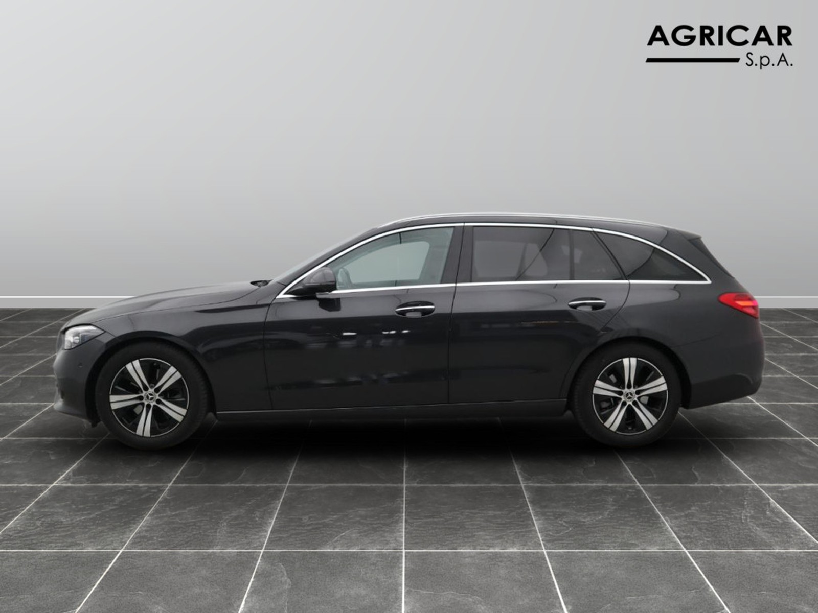 3 - Mercedes Classe C station wagon 220 d mild hybrid sport plus 9g-tronic