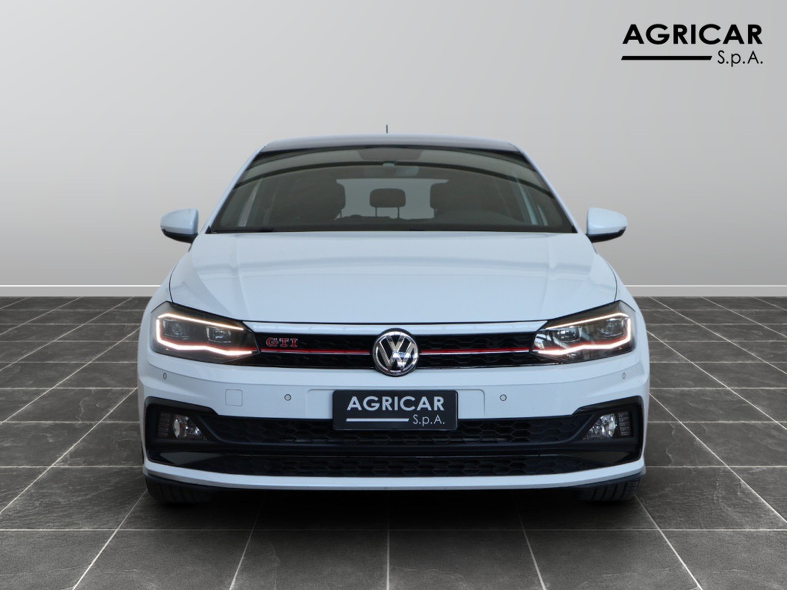 2 - Volkswagen Polo 5 porte 2.0 tsi bluemotion 200cv gti dsg