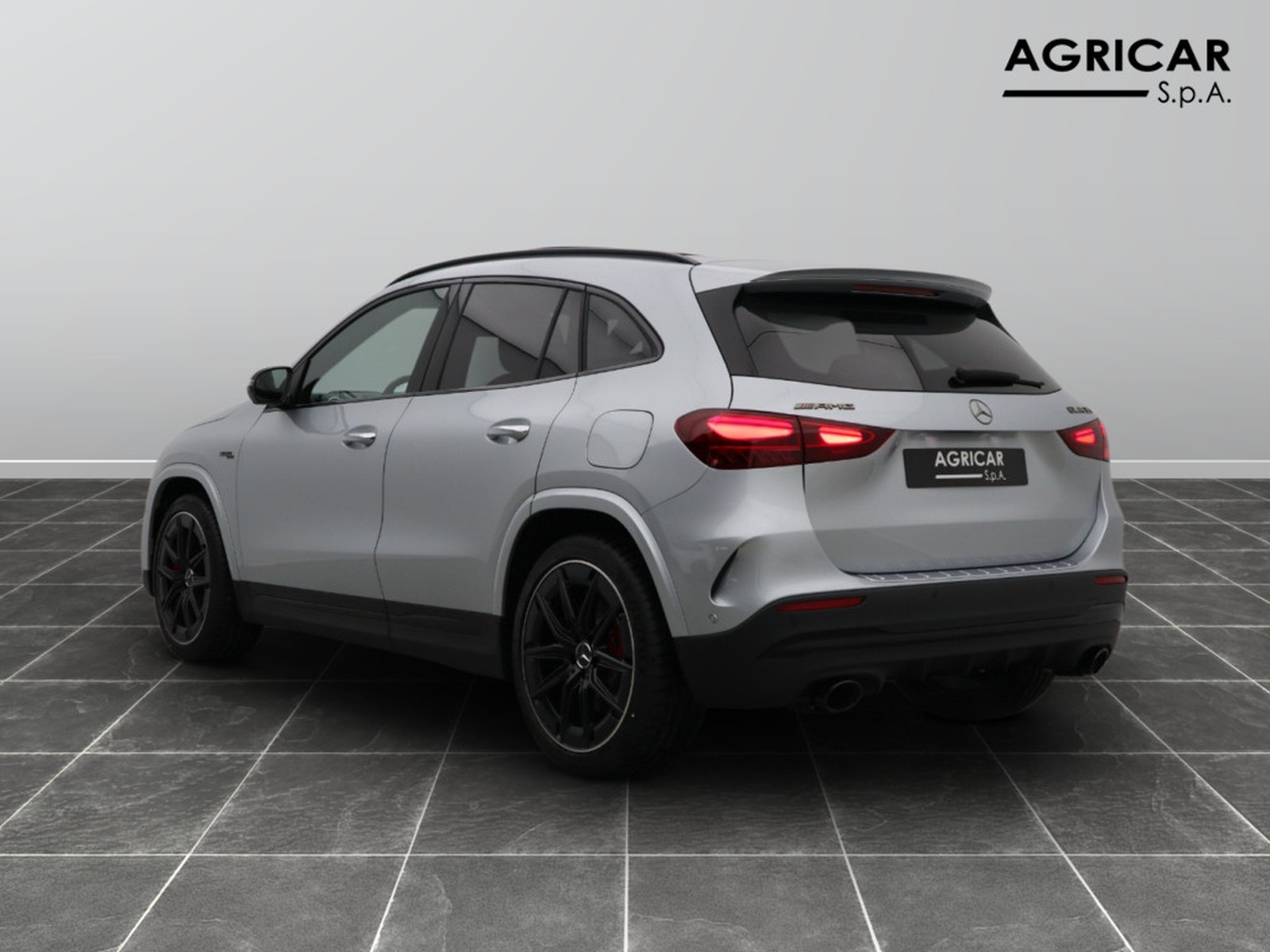 5 - AMG GLA amg 35 premium plus amg 4matic 8g-dct