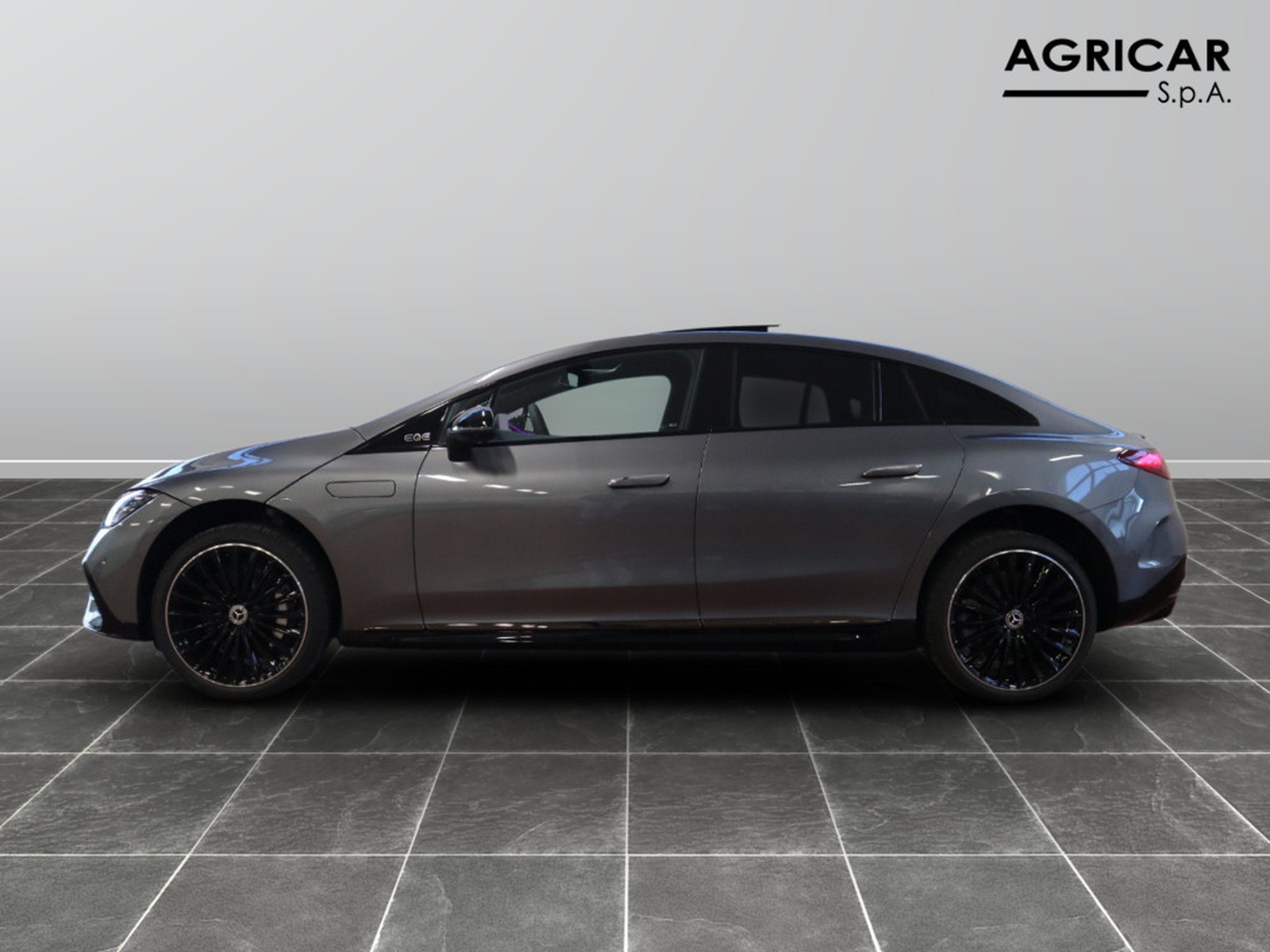 3 - Mercedes EQE 350 premium plus 4matic