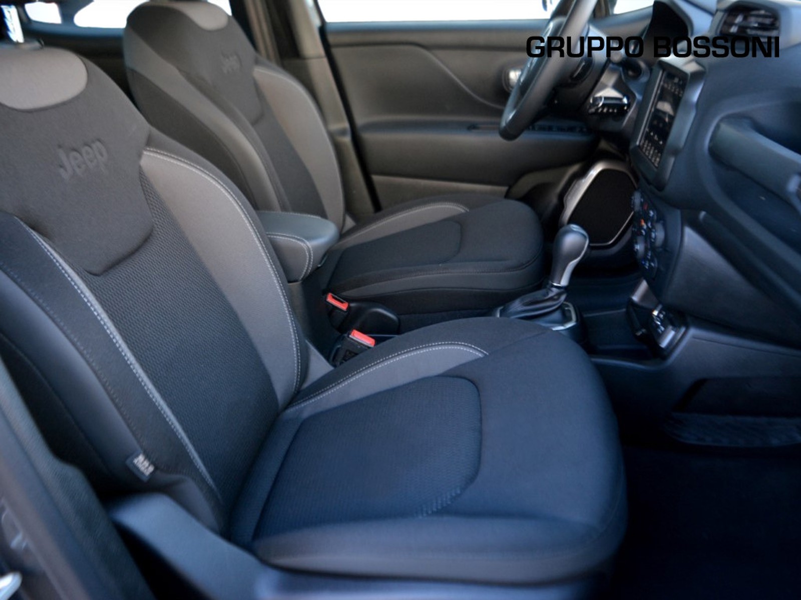 5 - Jeep Renegade 1.5 turbo t4 mhev 130cv limited 2wd