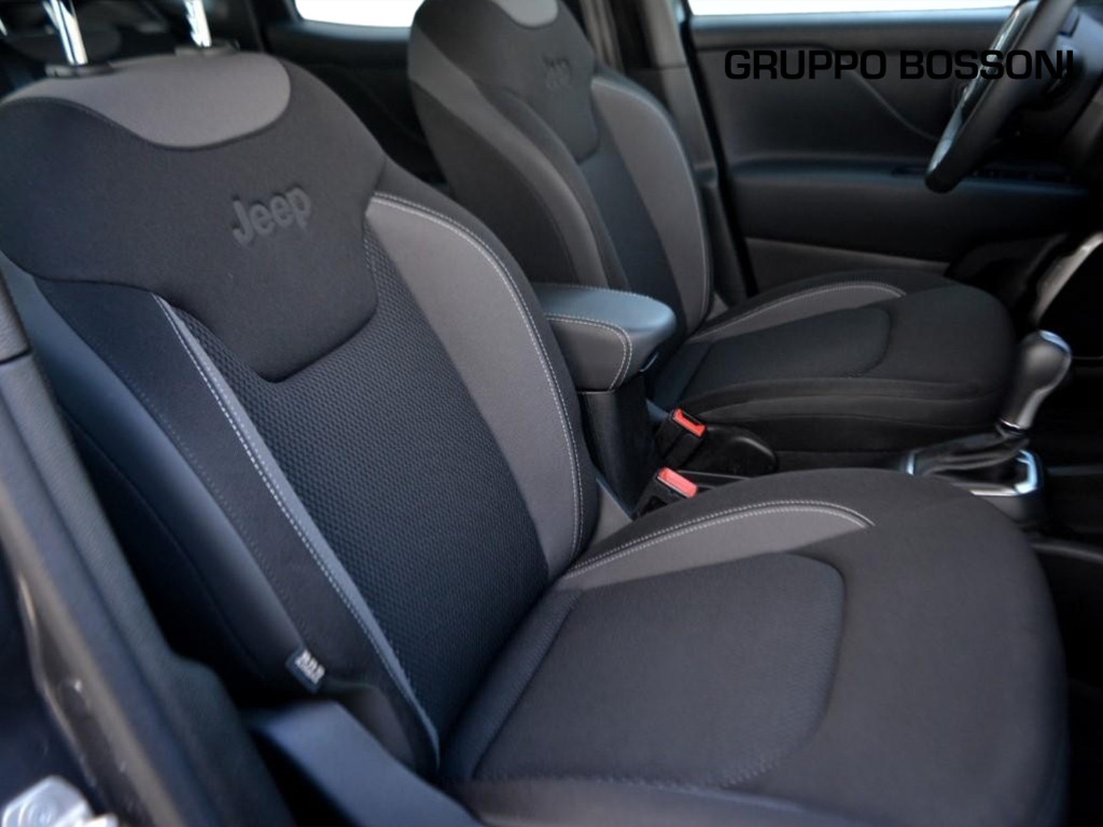 5 - Jeep Renegade 1.5 turbo t4 mhev 130cv limited 2wd