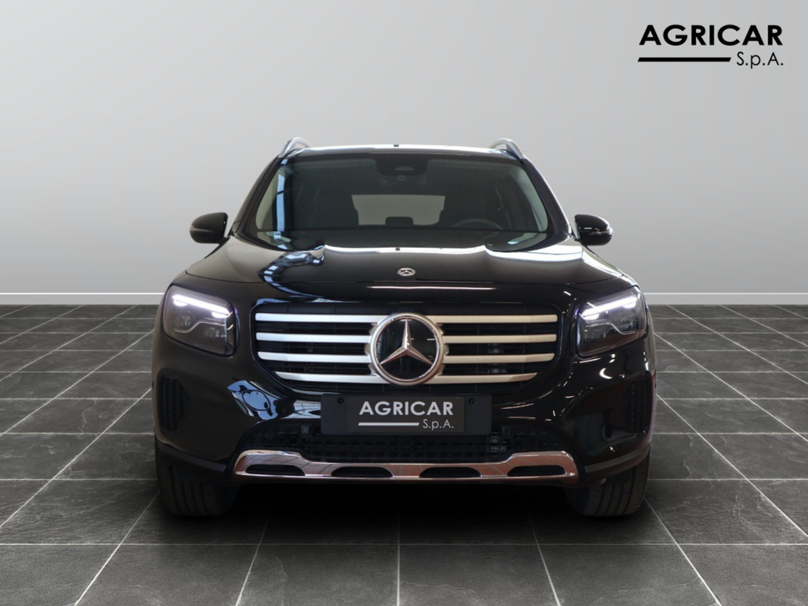 2 - Mercedes GLB 200 d progressive advanced plus 8g-dct