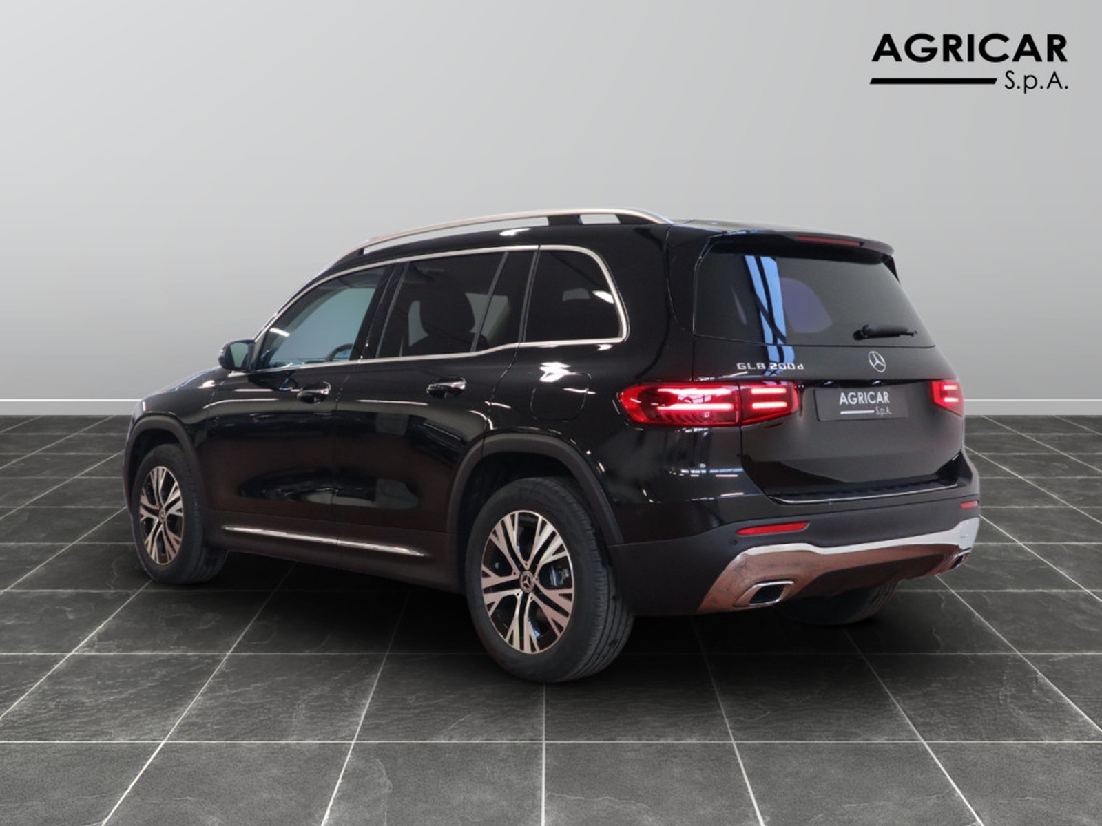 5 - Mercedes GLB 200 d progressive advanced plus 8g-dct