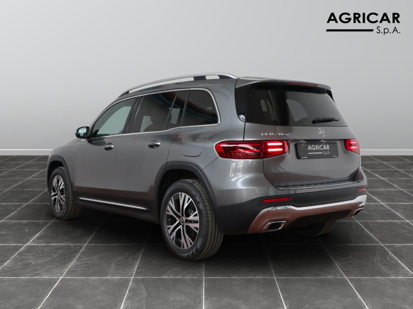 5 - Mercedes GLB 200 d progressive advanced plus 8g-dct